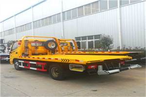 江油附近拖车救援搭电